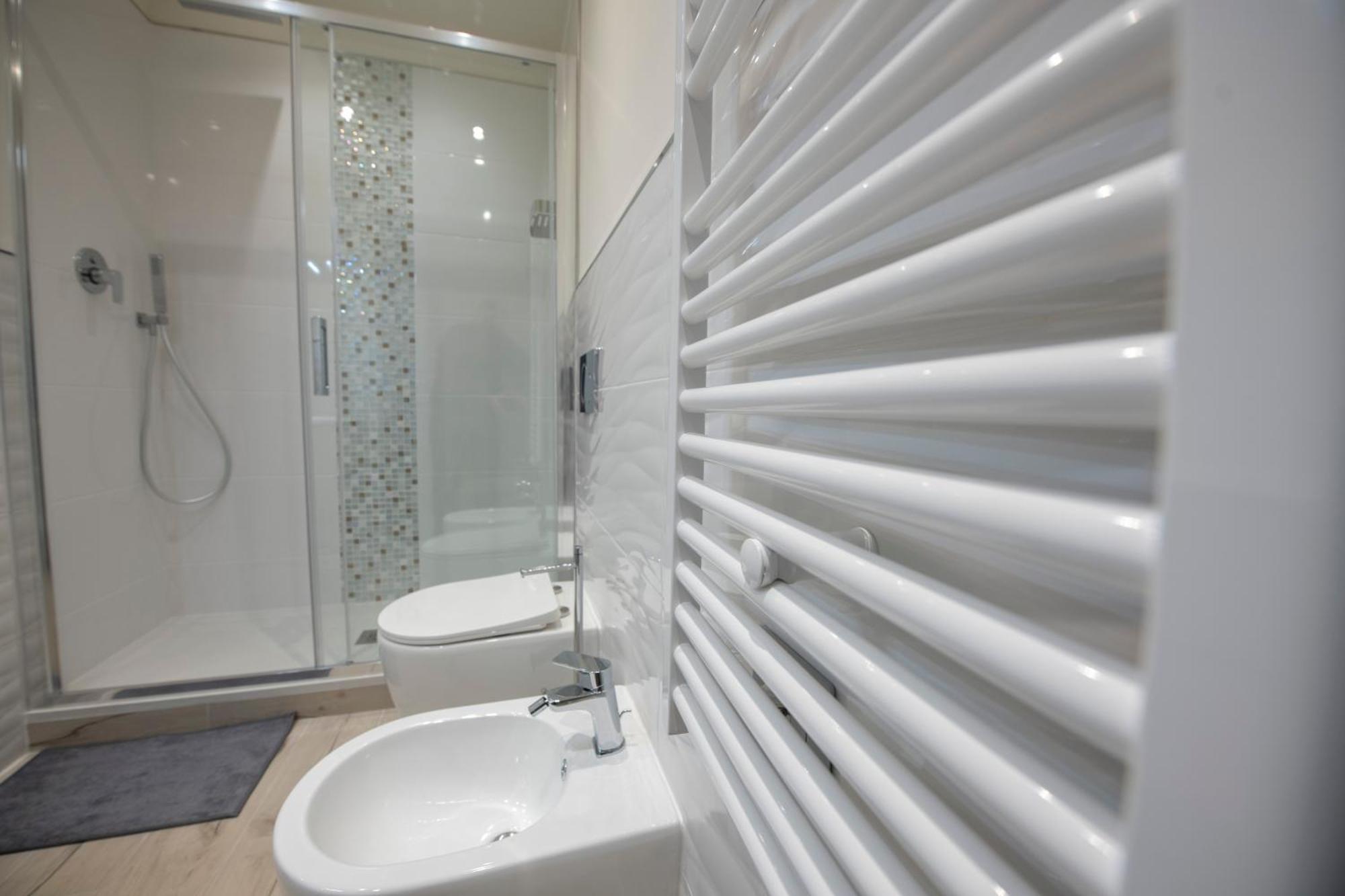 243B - Appartamento Mignon - Sara Home Chiavari, 200Metri Dal Mare Exteriör bild