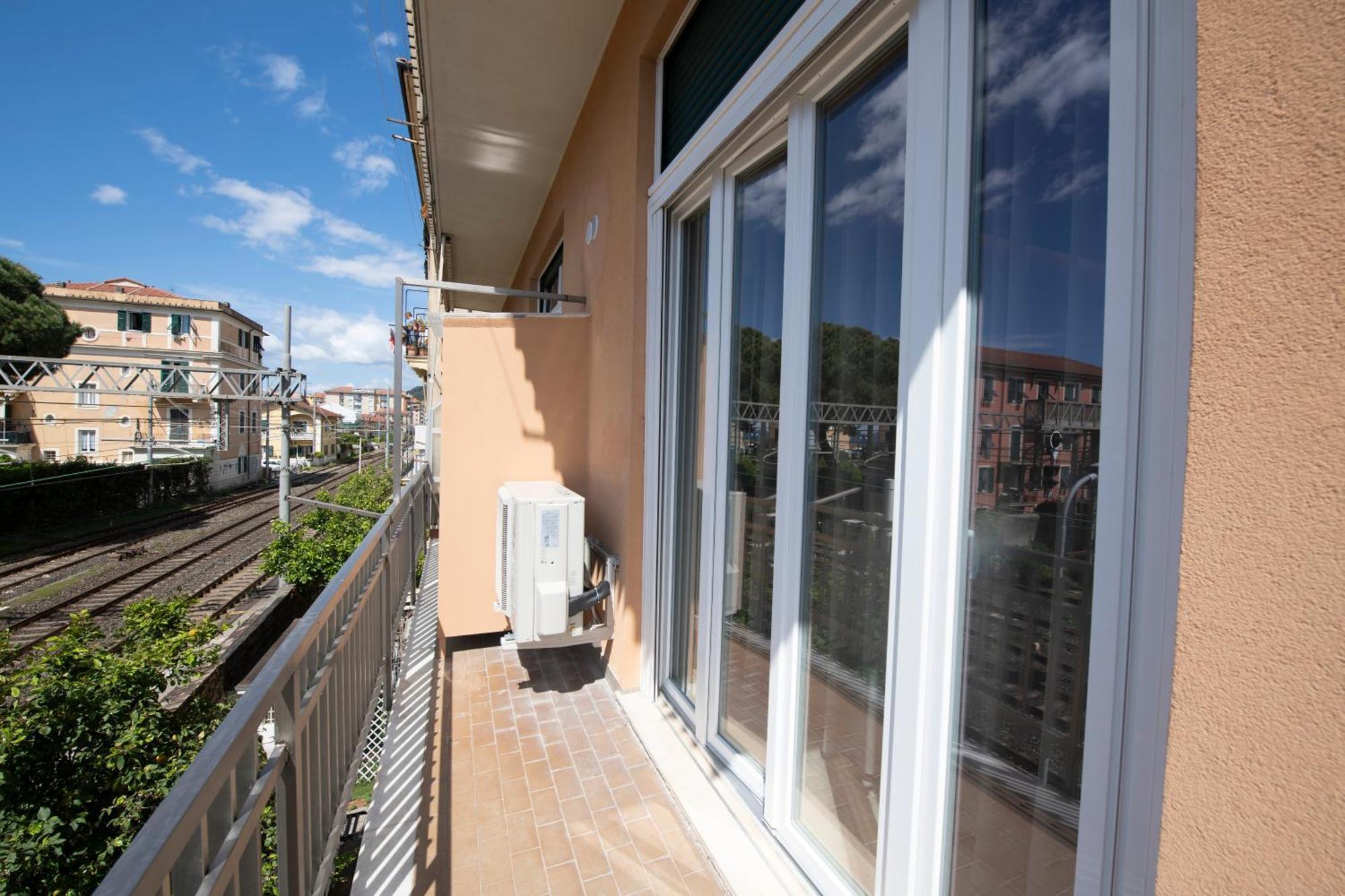 243B - Appartamento Mignon - Sara Home Chiavari, 200Metri Dal Mare Exteriör bild