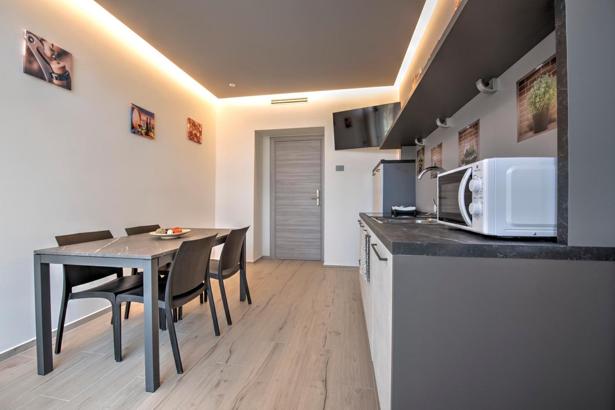 243B - Appartamento Mignon - Sara Home Chiavari, 200Metri Dal Mare Exteriör bild